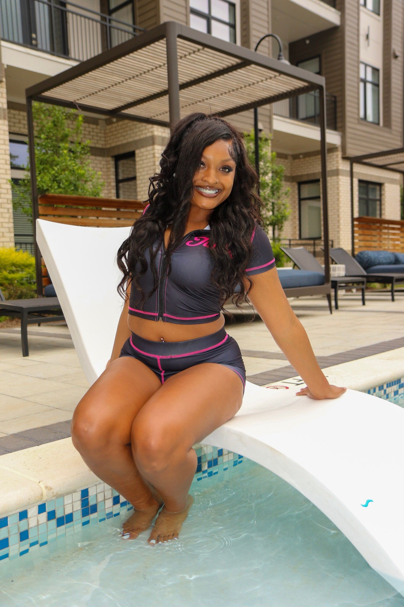 HU$TLE JUNKIE BLACK AND PINK SET